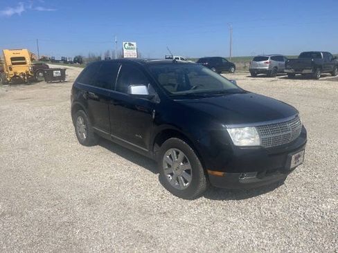 Used 2008 Lincoln MKX AWD image 2