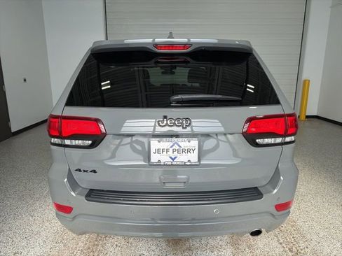 Used 2021 Jeep Grand Cherokee Laredo X AWD/4WD image 4
