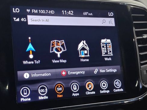 Used 2021 Jeep Grand Cherokee Laredo X AWD/4WD image 32