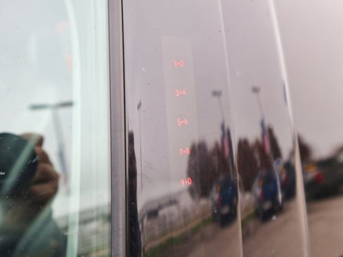 Used 2021 Ford Explorer XLT w/ Equipment Group 202A image 11