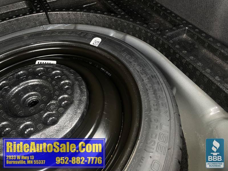 Used 2013 Ford Focus SE w/ SE Winter Pkg FWD image 32