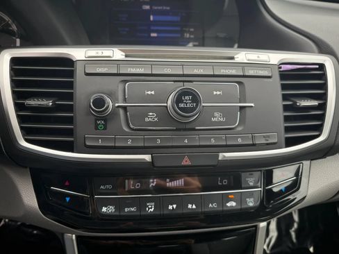 Used 2016 Honda Accord LX image 27