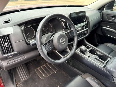 Used 2022 Nissan Pathfinder SL FWD image 15