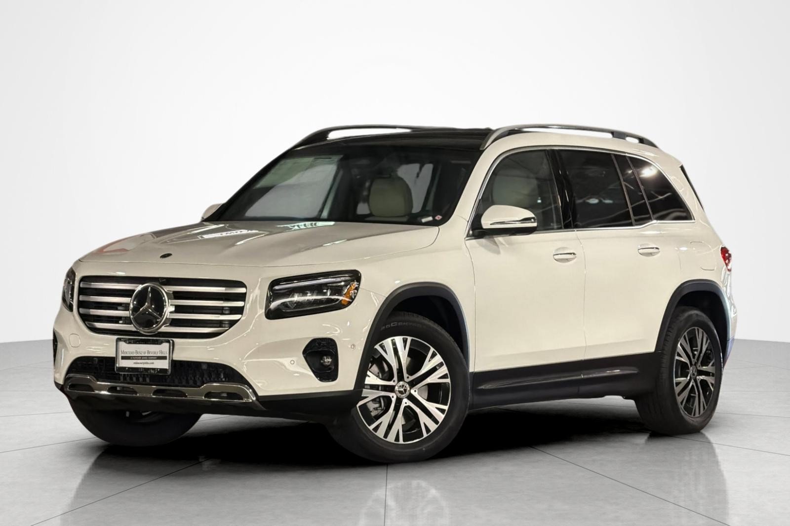 New 2026 Mercedes-Benz GLB 250 4MATIC image 1