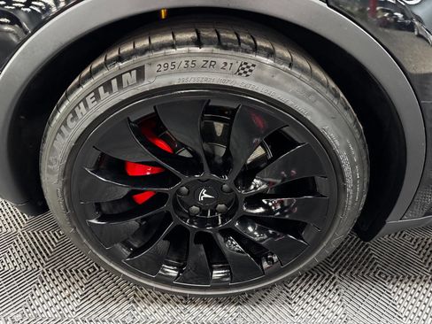 Used 2020 Tesla Model Y Performance image 17