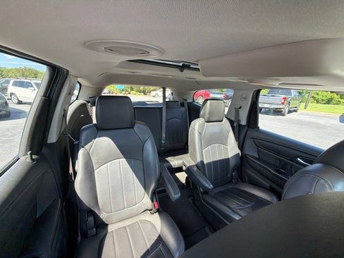 Used 2015 Chevrolet Traverse LTZ FWD image 17