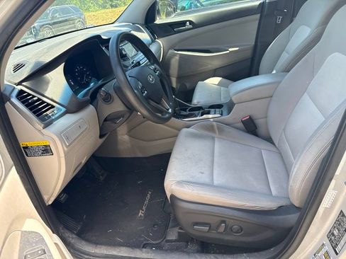 Used 2016 Hyundai Tucson SE w/ Option Group 02 FWD image 5