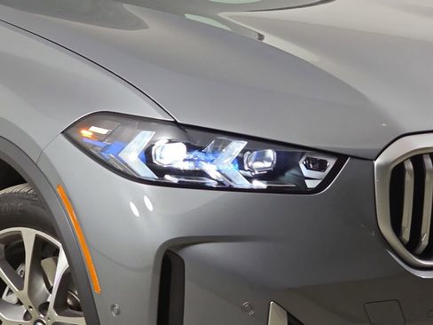 Used 2026 BMW X5 xDrive40i w/ Climate Comfort Package image 36