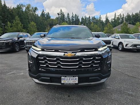 New 2025 Chevrolet Equinox LT w/ Convenience Package II image 2