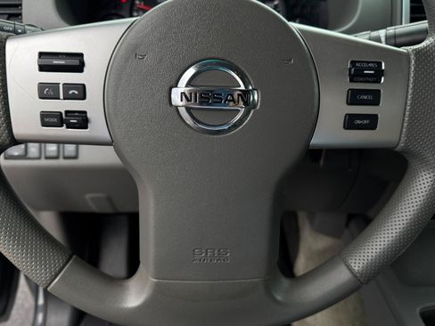 Used 2015 Nissan Frontier SV w/ SV Value Truck Package AWD/4WD image 20