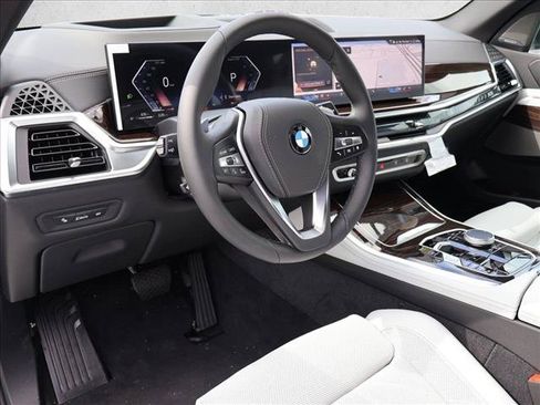 Used 2026 BMW X5 xDrive40i w/ Premium Package AWD/4WD image 3