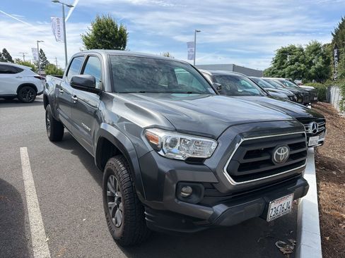 Used 2021 Toyota Tacoma SR5 image 1