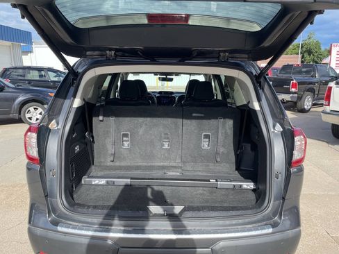 Used 2019 Subaru Ascent Limited AWD/4WD image 12