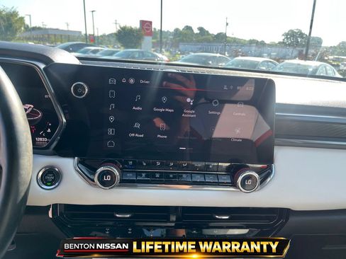 Used 2023 GMC Canyon AT4X w/ Edition 1 AWD/4WD image 16