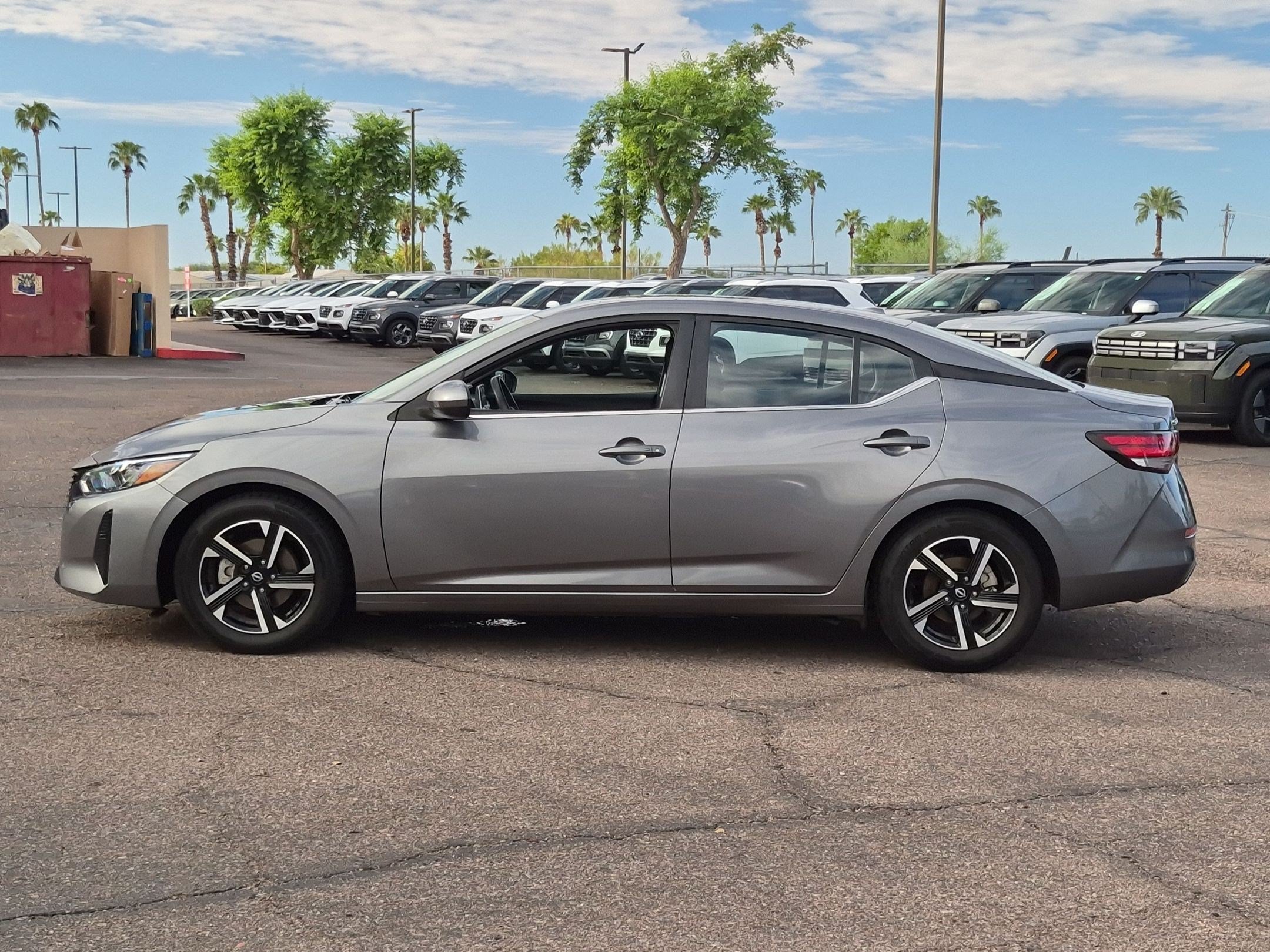 Used 2024 Nissan Sentra SV FWD image 9