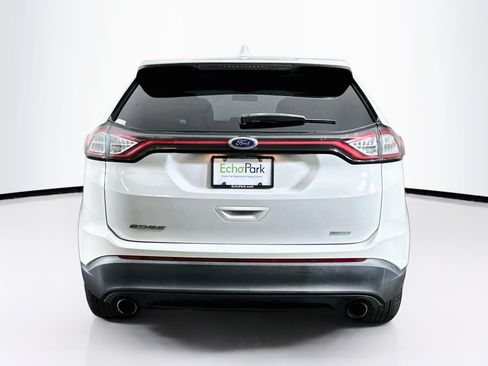 Used 2017 Ford Edge SE FWD image 7