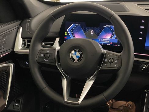 Used 2025 BMW X1 xDrive28i w/ Technology Package image 15