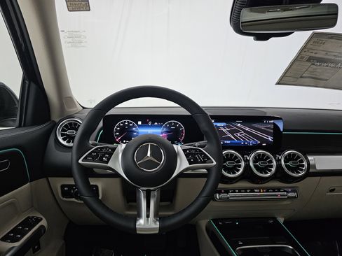 New 2026 Mercedes-Benz GLB 250 4MATIC image 6