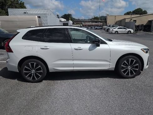 Used 2024 Volvo XC60 B5 Plus w/ Protection Package Premier AWD/4WD image 9