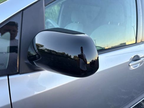 Used 2012 Toyota Sienna LE w/ Towing Pkg FWD image 5