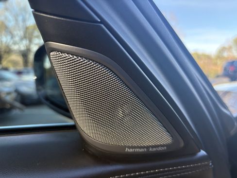 Used 2018 BMW 750i image 22