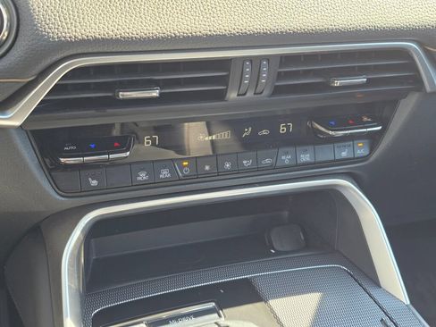Certified 2024 MAZDA CX-90 Plug-In Hybrid w/ Premium Pkg AWD/4WD image 16