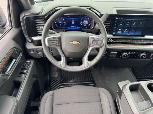 New 2026 Chevrolet Silverado 1500 LT image 18