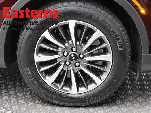 Used 2022 Lincoln Nautilus FWD w/ Premium Package image 34