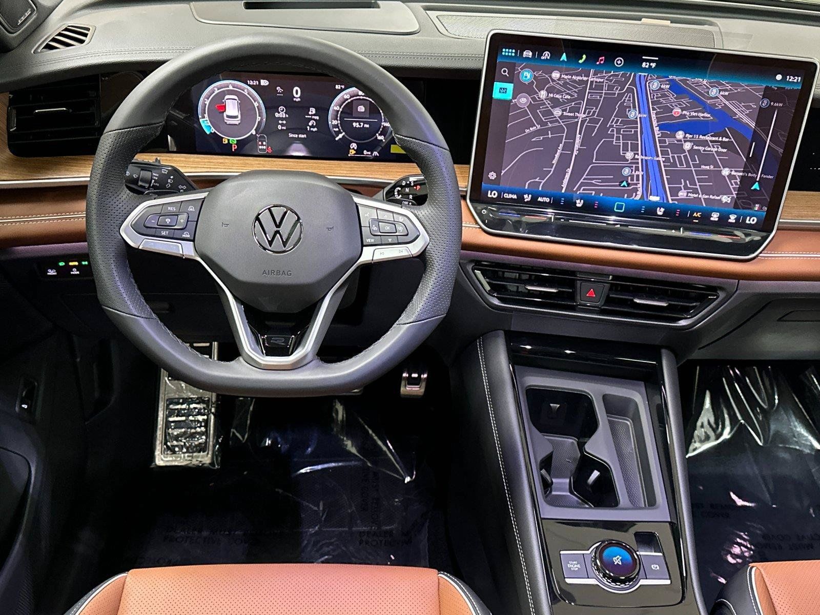 New 2026 Volkswagen Tiguan SEL R-Line AWD/4WD image 13