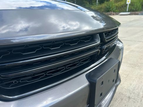 Used 2016 Dodge Charger SXT image 5