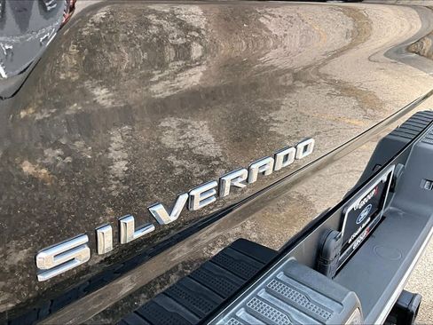 Used 2020 Chevrolet Silverado 1500 LTZ w/ LTZ Plus Package AWD/4WD image 13