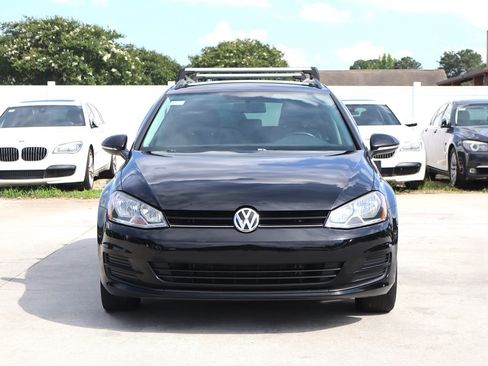 Used 2015 Volkswagen Golf TDI S FWD image 2