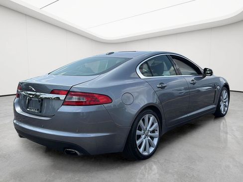 Used 2010 Jaguar XF Premium RWD image 8