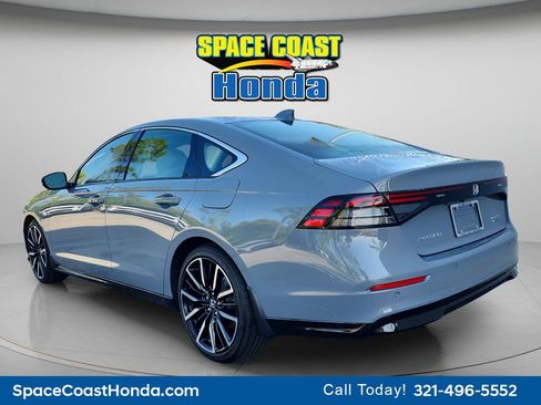 Used 2025 Honda Accord Touring image 5