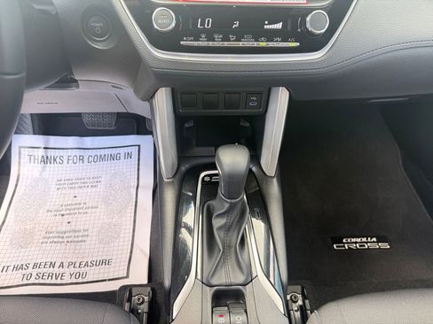 Used 2025 Toyota Corolla Cross AWD Hybrid image 12