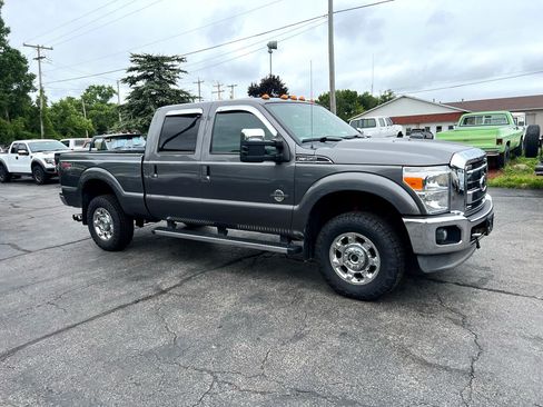 Used 2013 Ford F350 Lariat w/ Chrome Pkg image 3