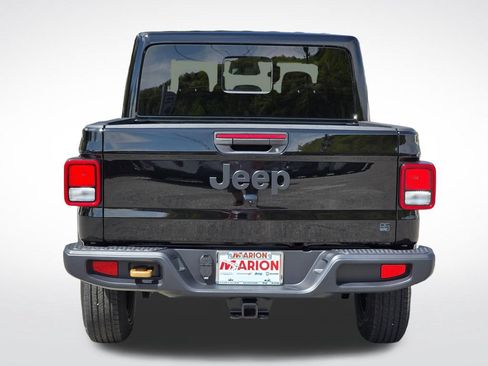New 2026 Jeep Gladiator Sport AWD/4WD image 18