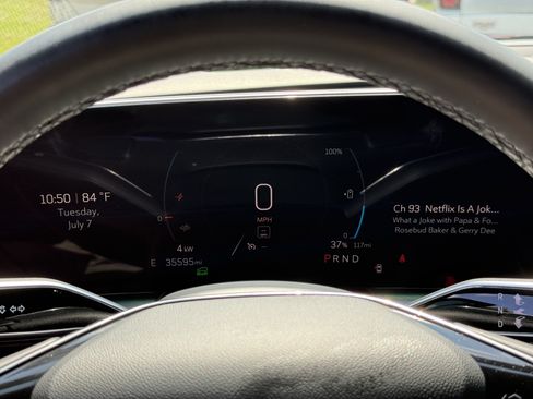 Used 2024 Cadillac Lyriq Sport RWD image 18