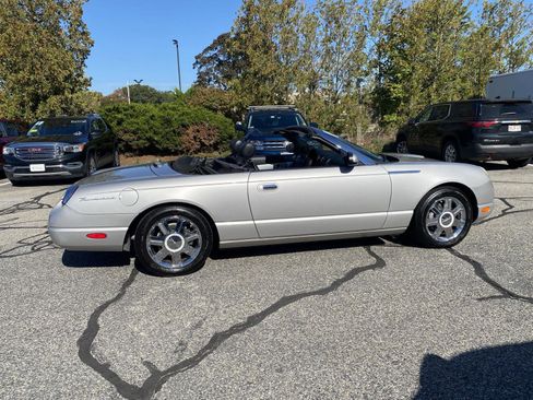 Used 2005 Ford Thunderbird Deluxe image 10