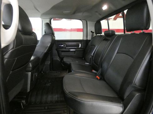 Used 2017 RAM 1500 Laramie w/ Convenience Group AWD/4WD image 25
