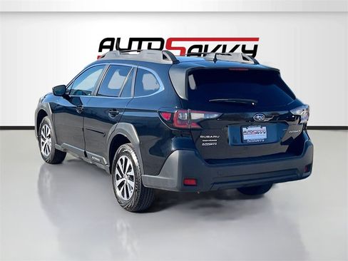 Used 2024 Subaru Outback Premium image 5