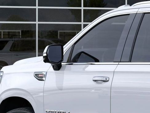 New 2026 GMC Yukon XL Denali w/ Sun & Power Step Package image 12