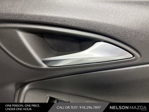 Used 2023 Buick Encore GX Preferred FWD image 40