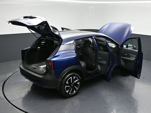 New 2026 Nissan Kicks SV AWD/4WD image 31