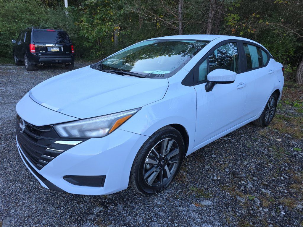 Used 2025 Nissan Versa SV FWD image 3