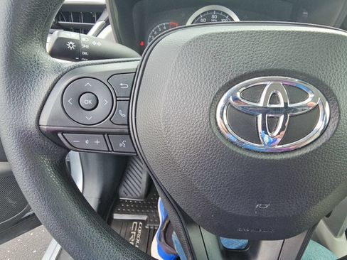 Certified 2022 Toyota Corolla Cross L AWD/4WD image 11