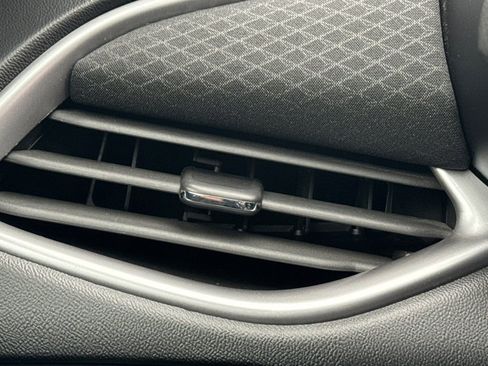 Used 2024 Chevrolet Malibu LT image 28