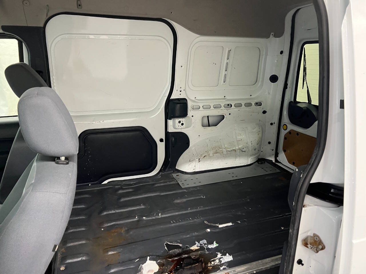 Used 2013 Ford Transit Connect XLT FWD image 13
