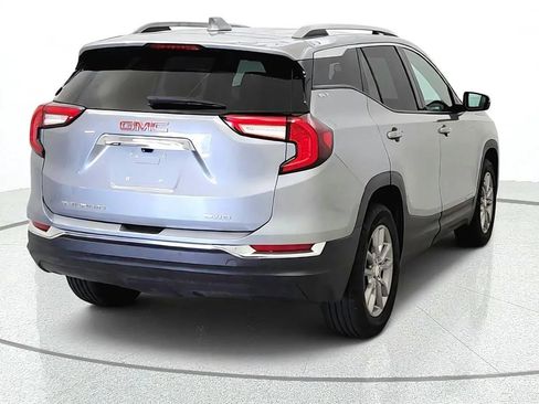 Used 2024 GMC Terrain SLT AWD/4WD image 8