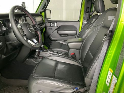Used 2018 Jeep Wrangler Unlimited Rubicon AWD/4WD image 2
